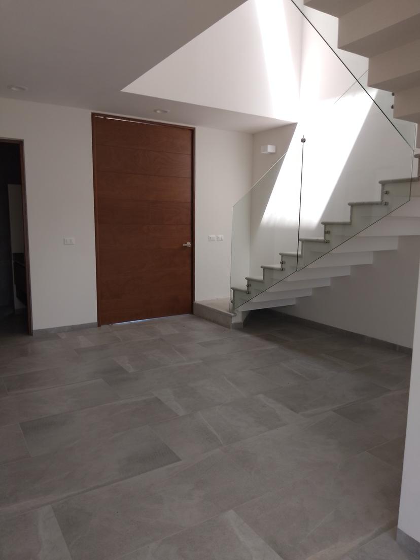 AMPLIA CASA EN VENTA EN VALLE IMPERIAL 👌🏻 3