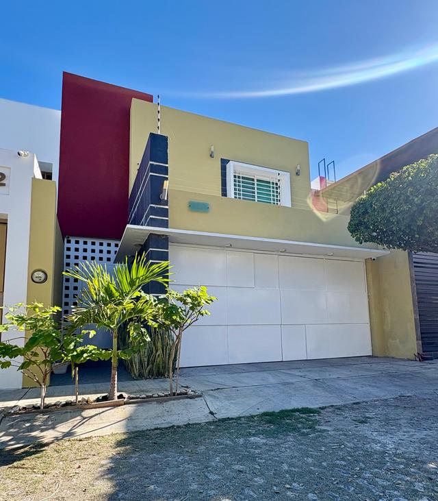 HERMOSA CASA EN VENTA CON ALBERCA