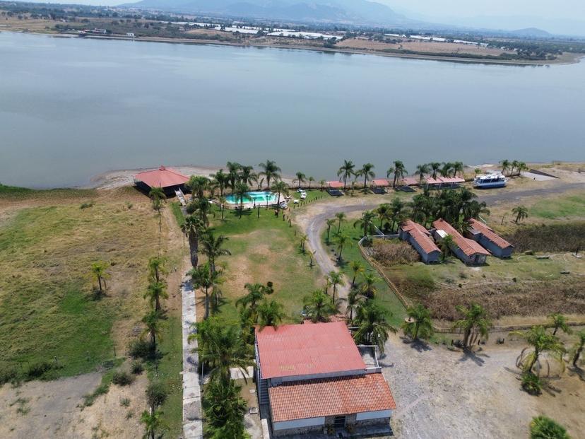 Terreno en venta  a orilla del lago 2