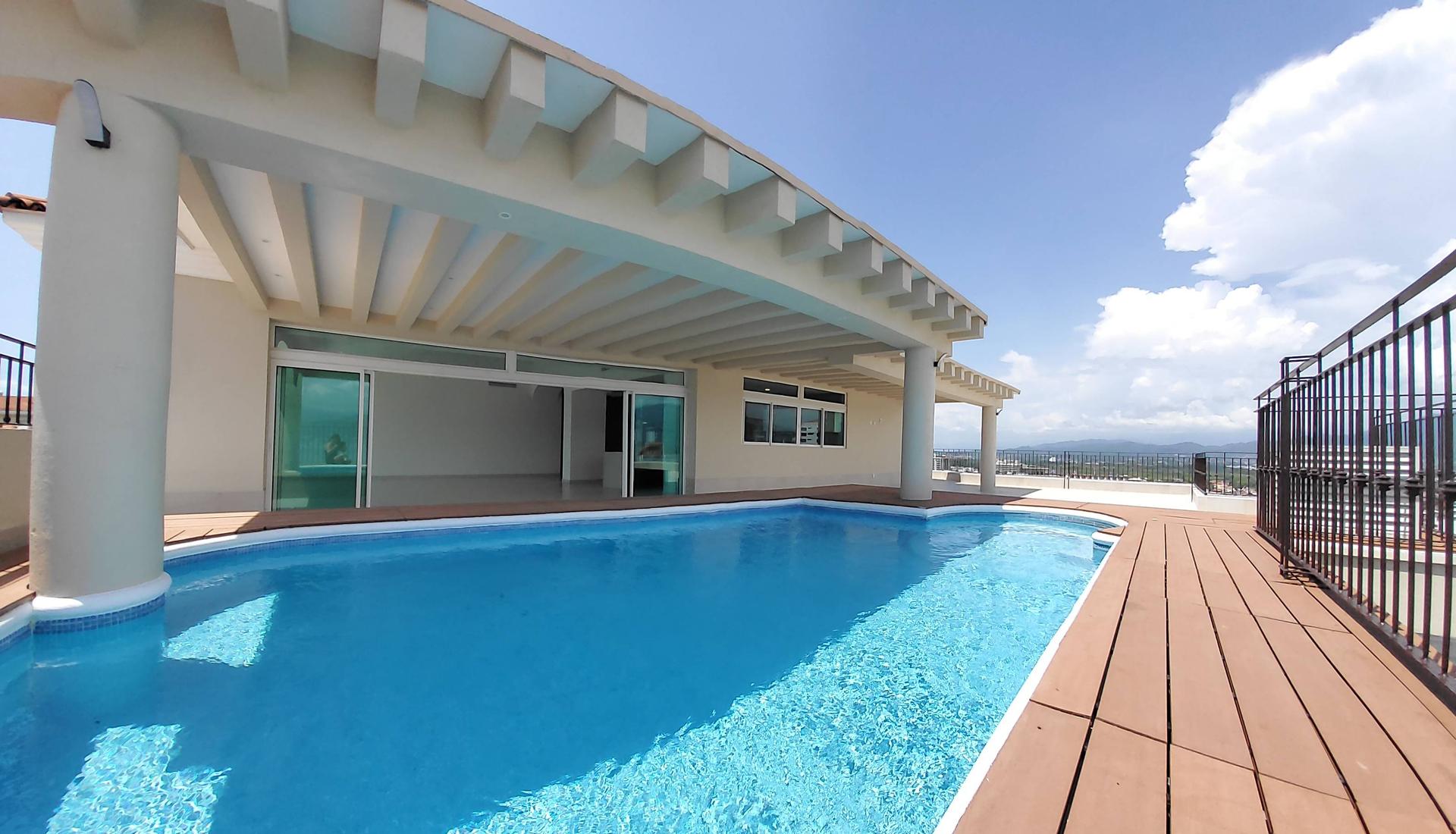 EXCLUSIVO PENTHOUSE CON ALBERCA EN PORTOFINO