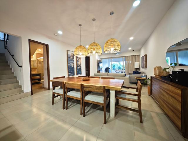 Penthouse de Dos Pisos en Condominio Taheima, NV