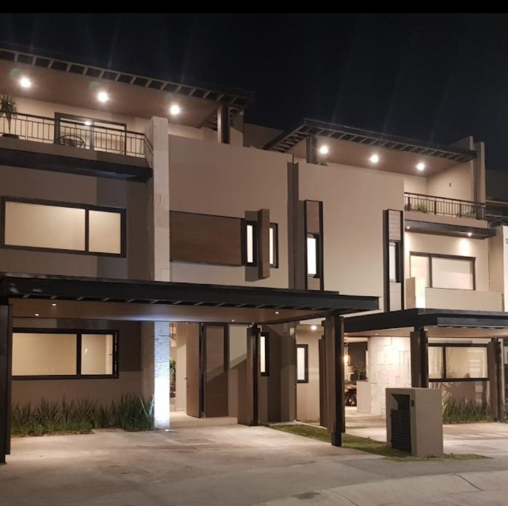 Exclusiva casa en Renta en Villa Carriedo