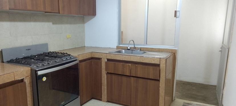 CASA EN FRACCIONAMIENTO SEGURO 4