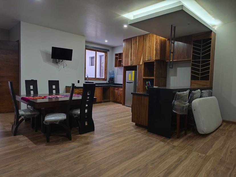 Casa en renta en la Colonia las Fuentes  4