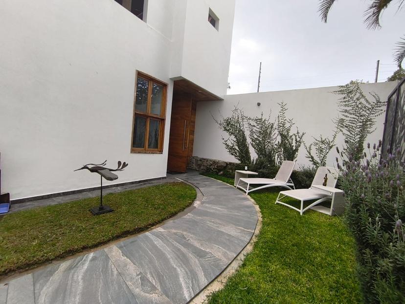 Casa en renta en la Colonia las Fuentes  2