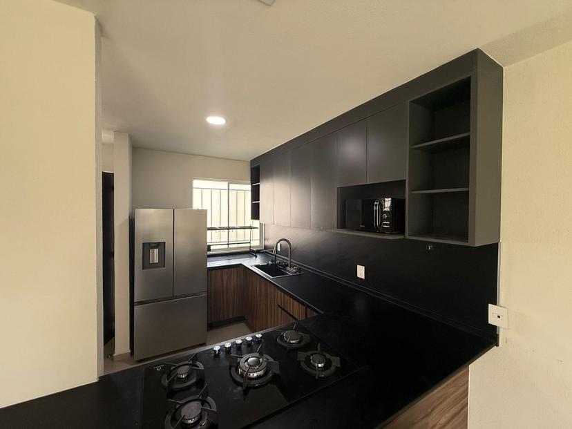 Casa en Renta Tlajomulco (a 10min del
Aeropuerto) 2