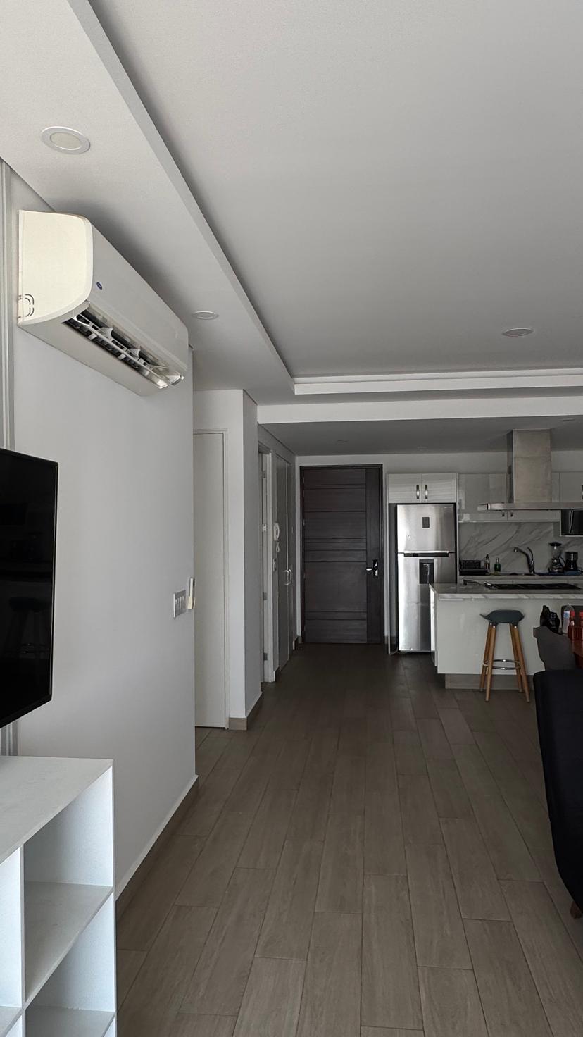 SE RENTA DEPA CON MUEBLES EN ZONA REAL 2