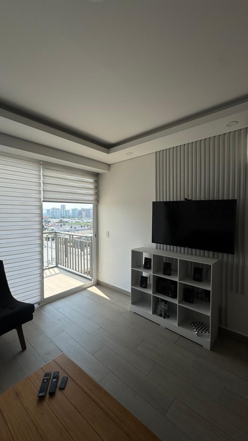 SE RENTA DEPA CON MUEBLES EN ZONA REAL 3