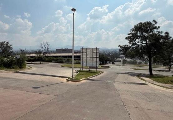 Terreno En Renta Uso comercial Cerca del Iteso
 3