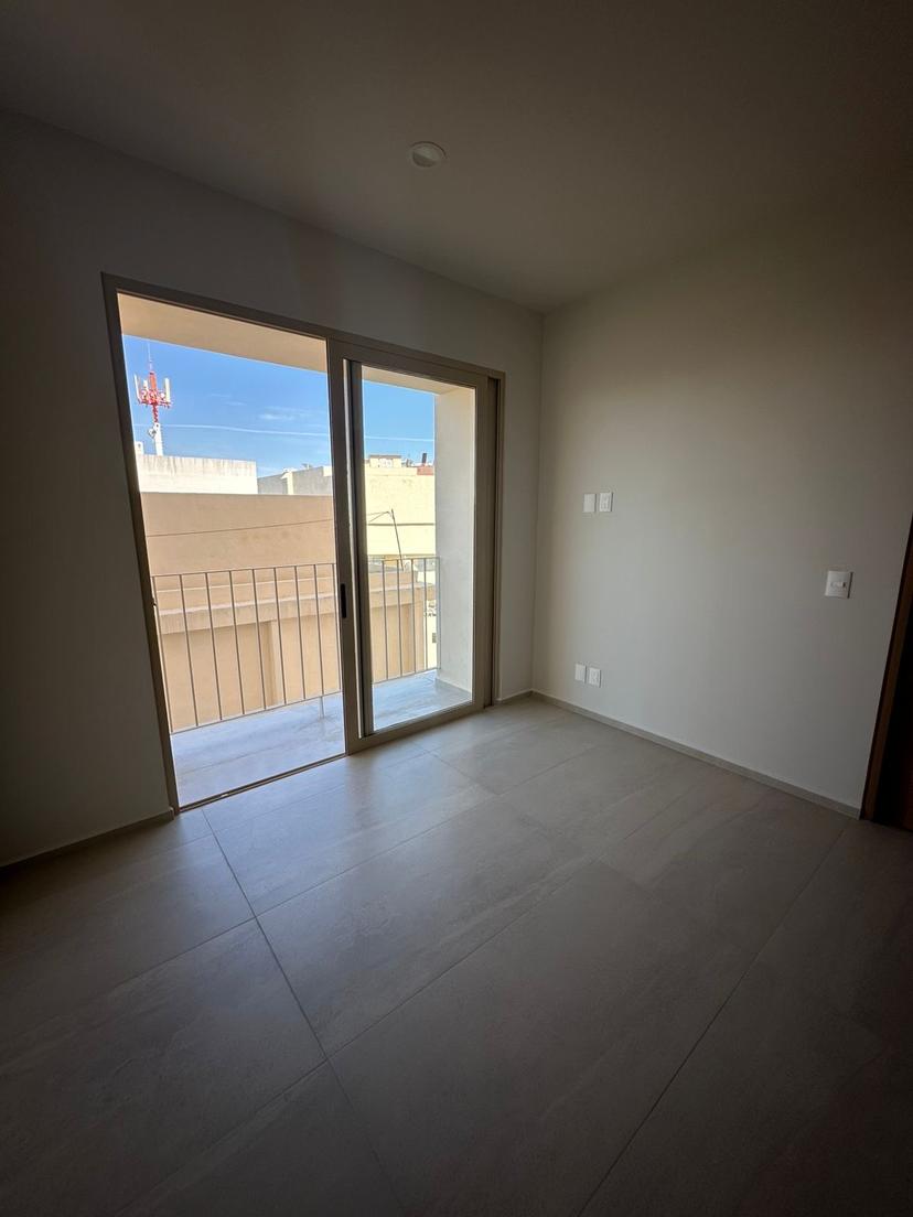 Departamento de 1 recamara en torre Lírica  5