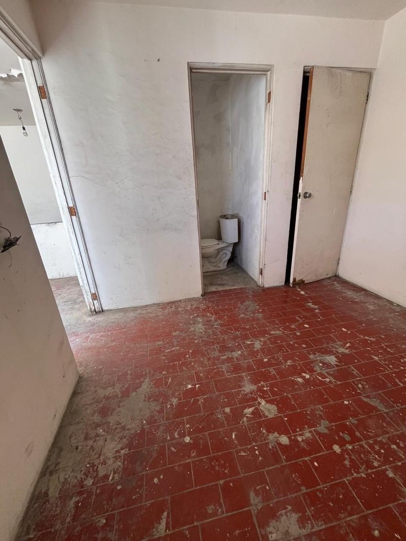 Casa con potencial a remodelar en Chapalita  5