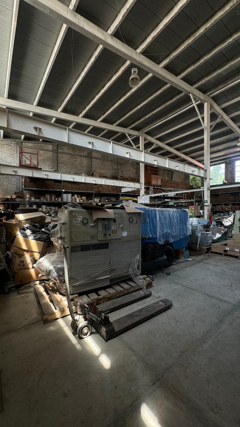 SE VENDE BODEGA EN EL PALOMAR  2