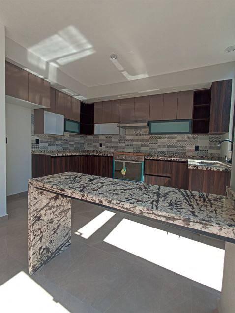 Venta de casa ubicada en zona sur 3