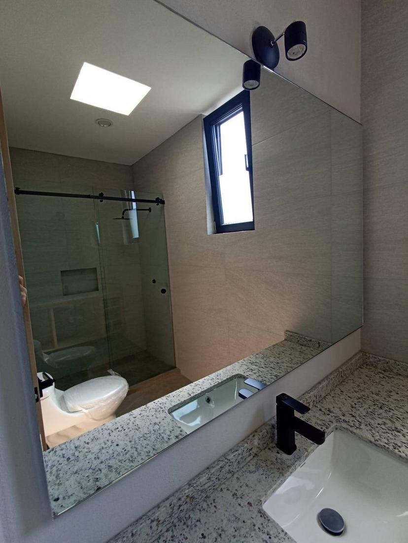 Venta de casa ubicada en zona sur 5