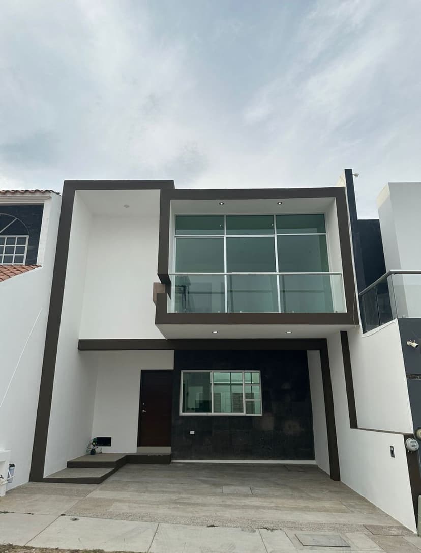 Casa en venta coto Real del valle  2