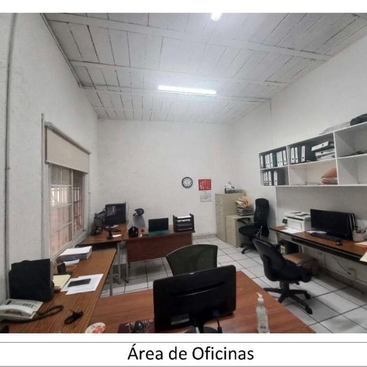 Bodega céntrica, excelente ubicación, Querétaro. 4