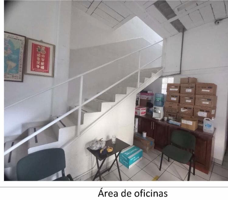 Bodega céntrica, excelente ubicación, Querétaro. 2