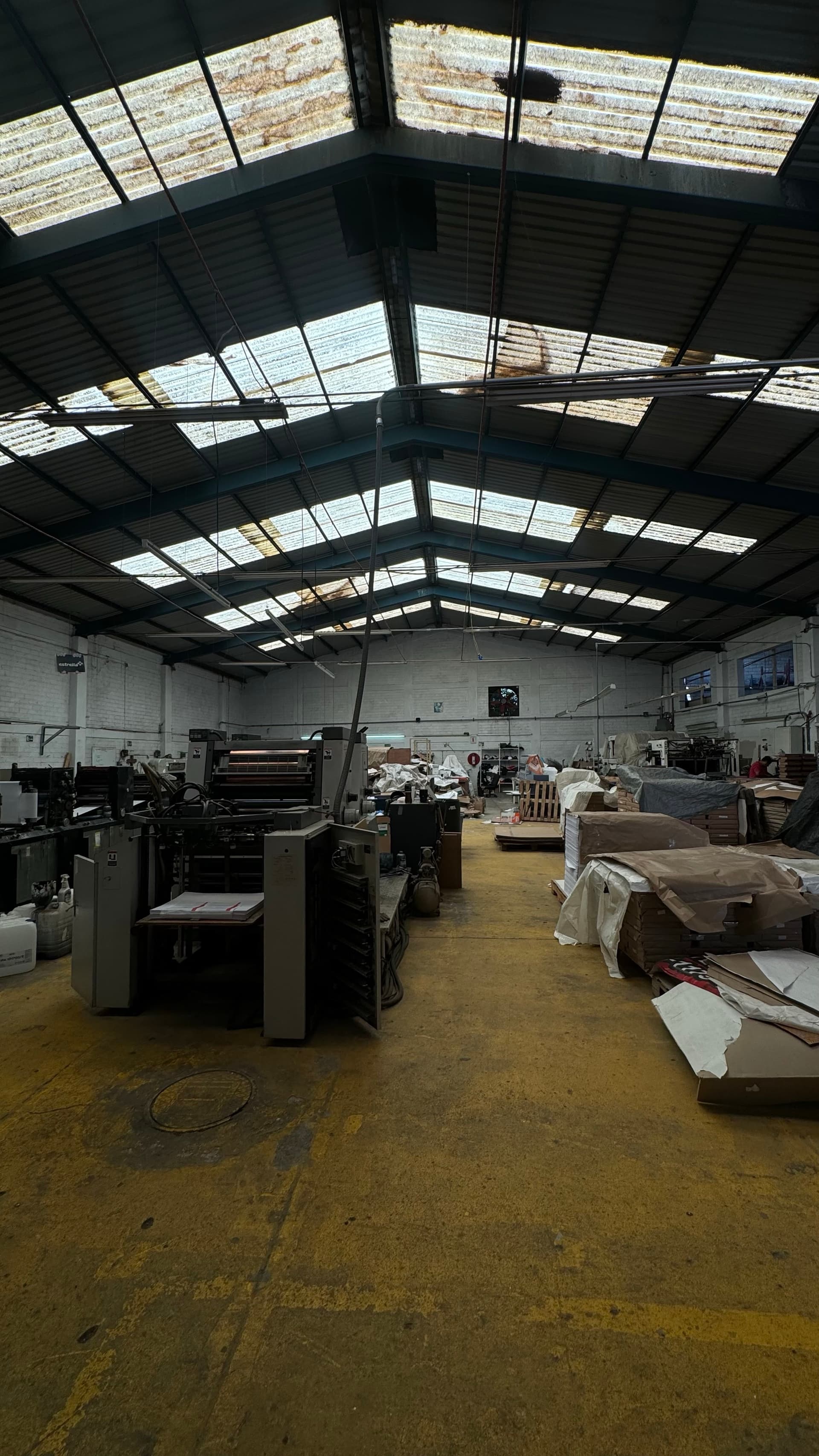 SE VENDE BODEGA EN EL PALOMAR 