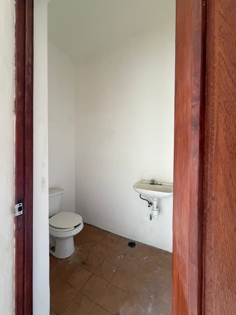 Local ideal para emprendimiento!  2